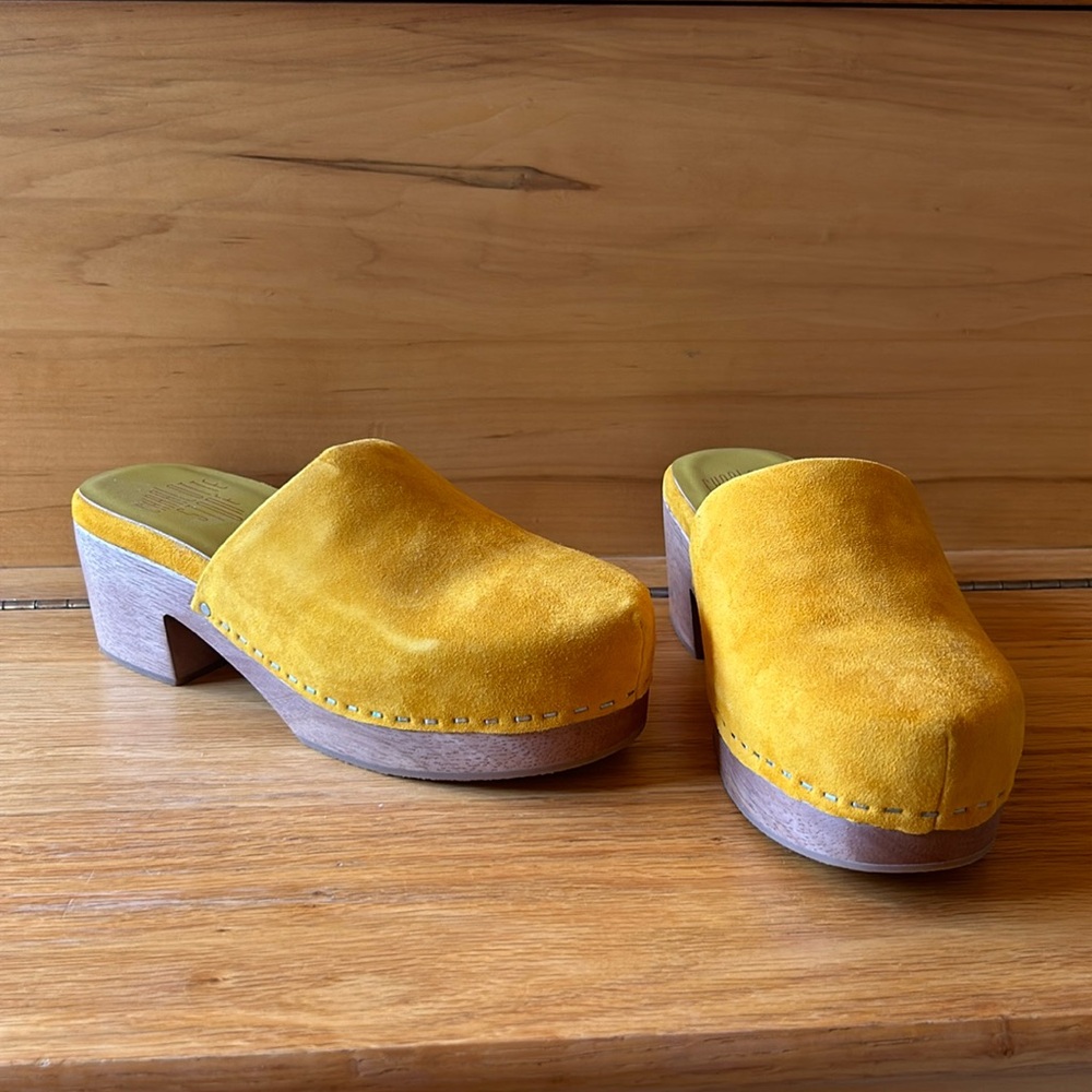 Charlotte Stone Clogs